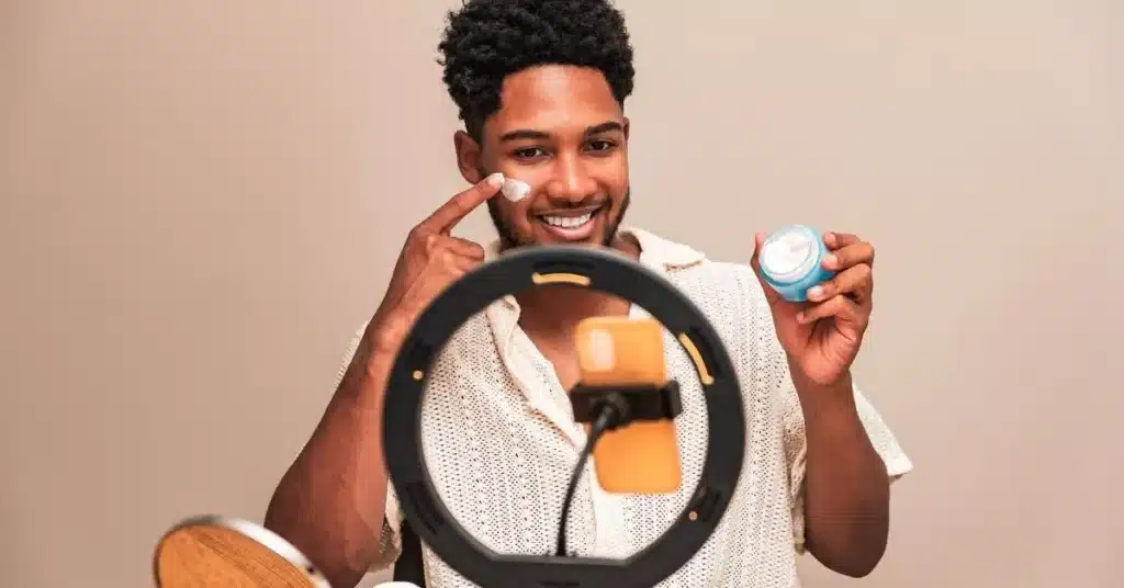 Influencer marketing a moisturizing product for Instagram